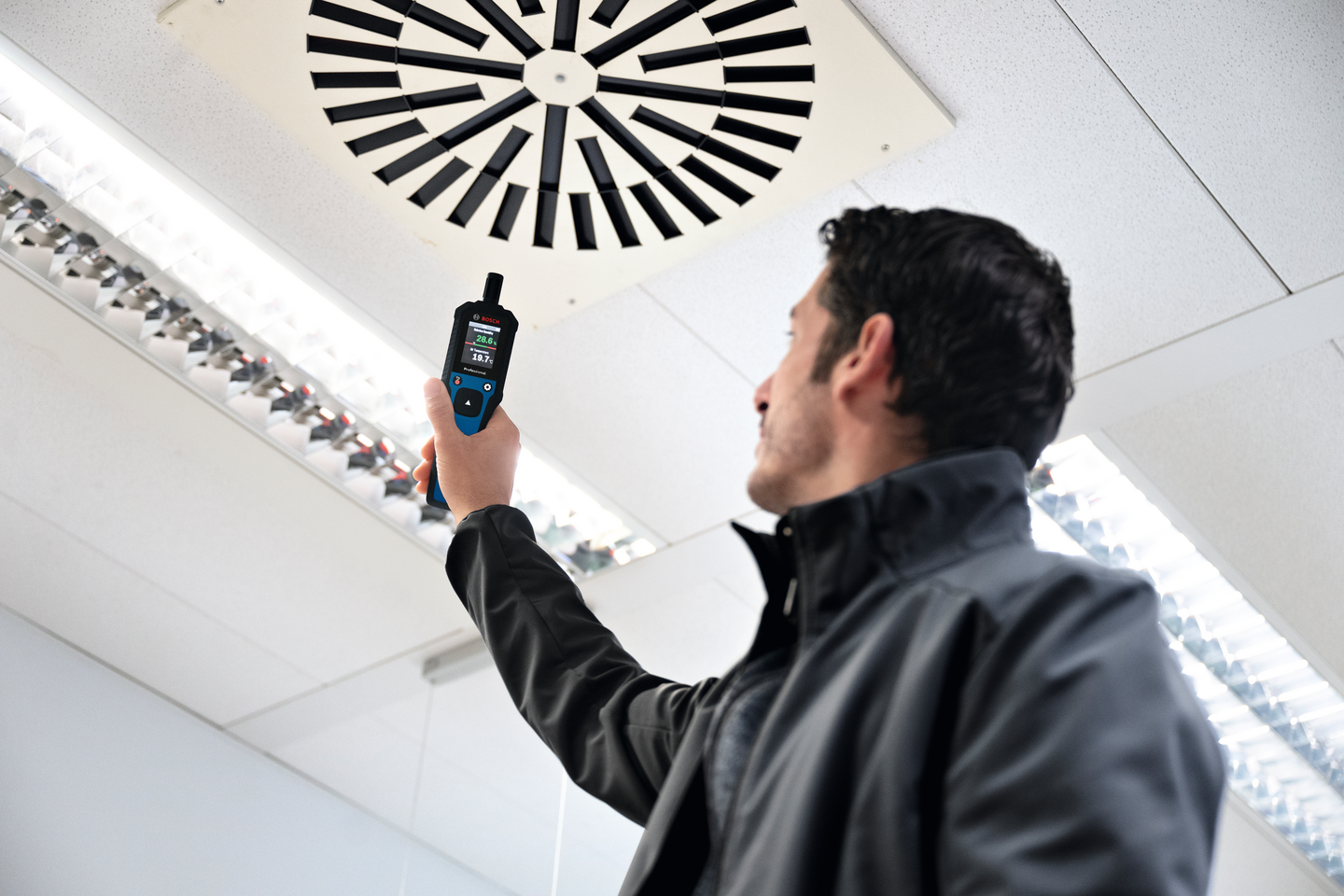 Lämpö- ja kosteusmittari Bosch GDH 1-17