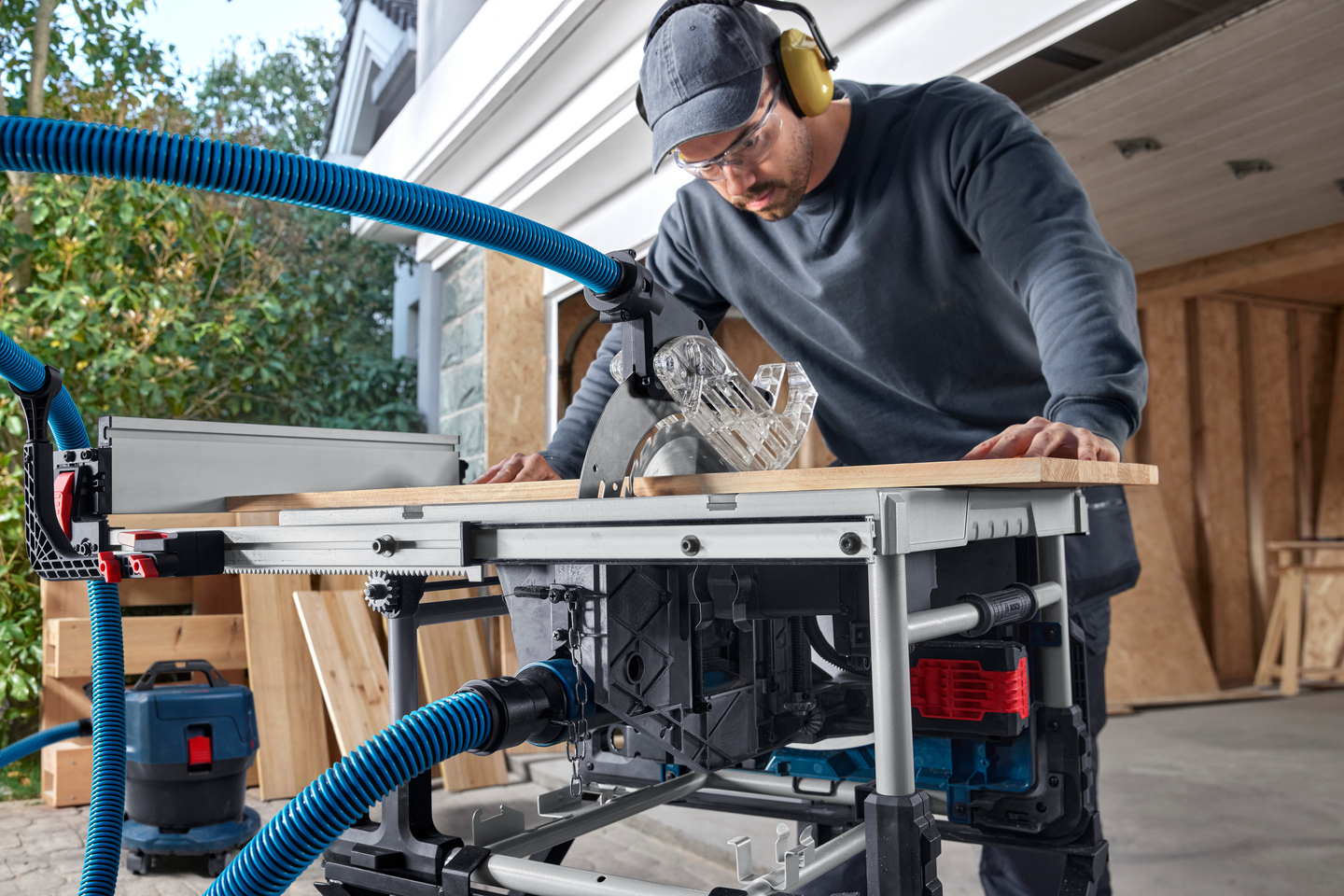 Akkupöytäsaha Bosch GTS 18V-70 Solo