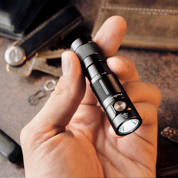 Taskulamppu Fenix E09R 600lm