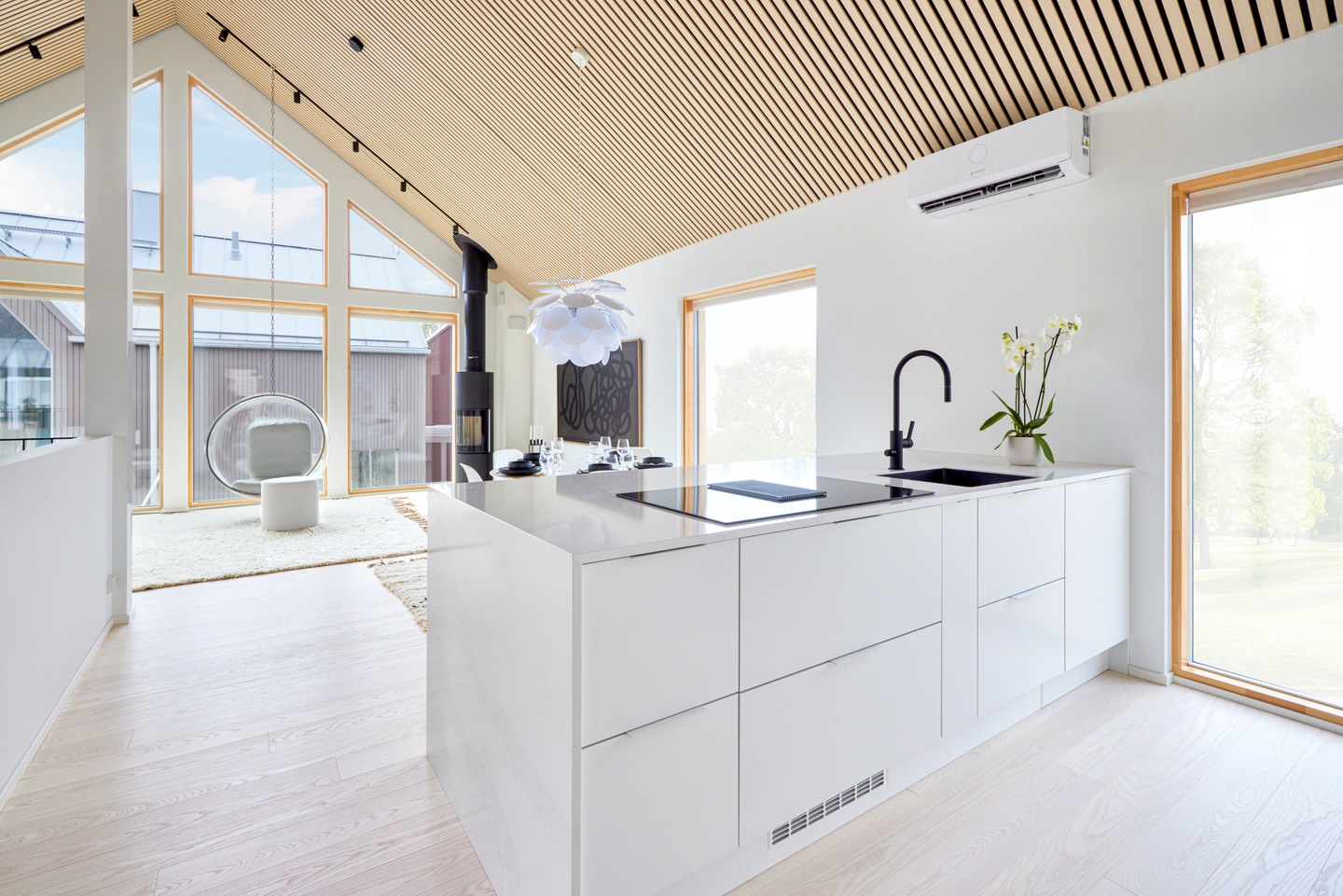 Akustiikkarimapaneeli Cello 22x600x2700mm saarni 4cm rima