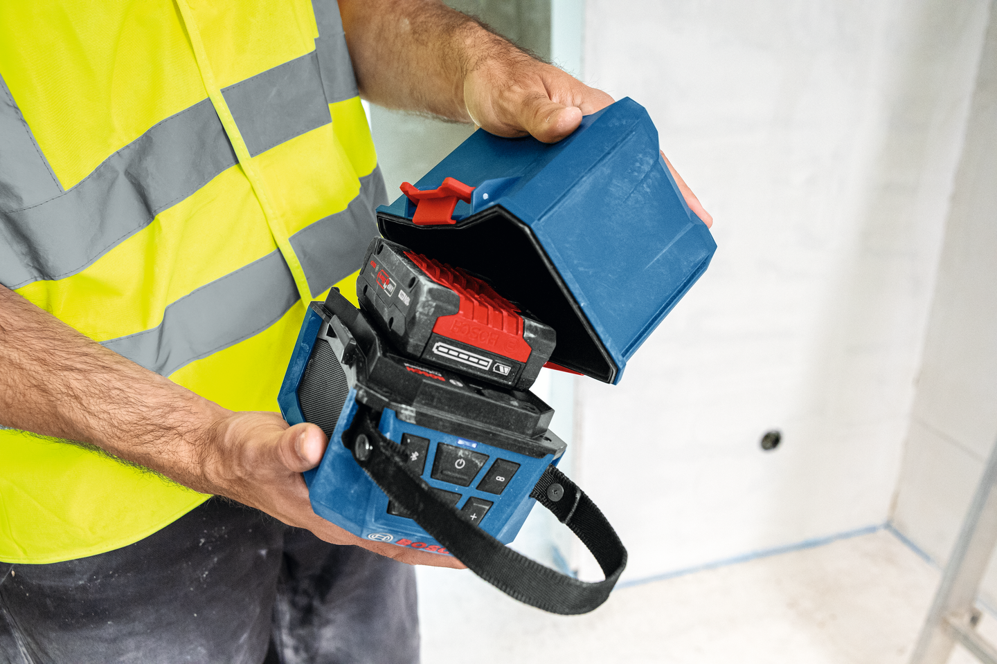 Bluetooth-kaiutin Bosch GPB 18V-1 C akkukansi BA 18-12 Solo