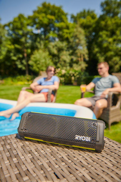 Kaiutin RYOBI RS4-120G 4V USB Litium-sarja 20W Bluetooth 1x2,0Ah akku