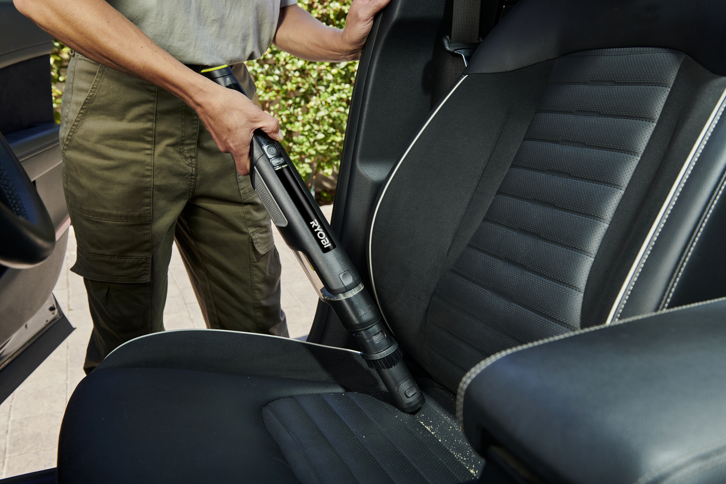 Rikkaimuri Ryobi RHV44-220G 4V USB-Lithium-sarja 2x2,0Ah akulla