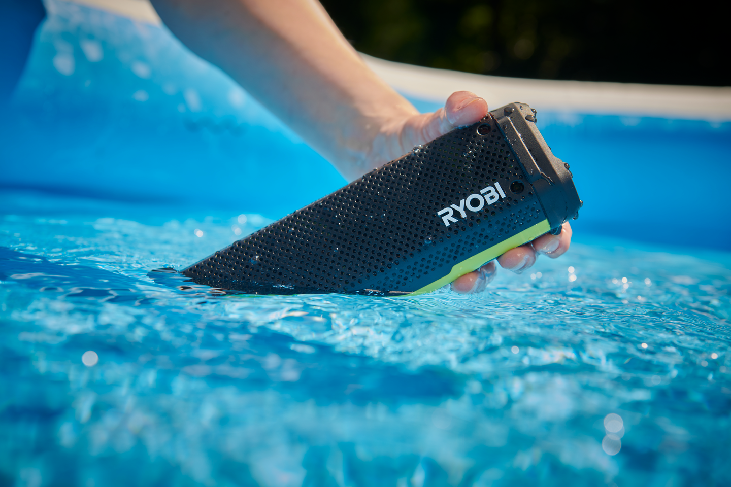 Kaiutin RYOBI RS4-120G 4V USB Litium-sarja 20W Bluetooth 1x2,0Ah akku