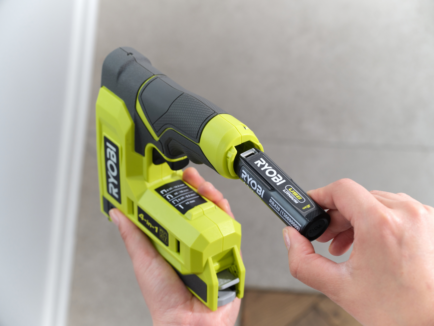 Nitoja RYOBI RST4-0 4V USB Litium-sarja ei akkua