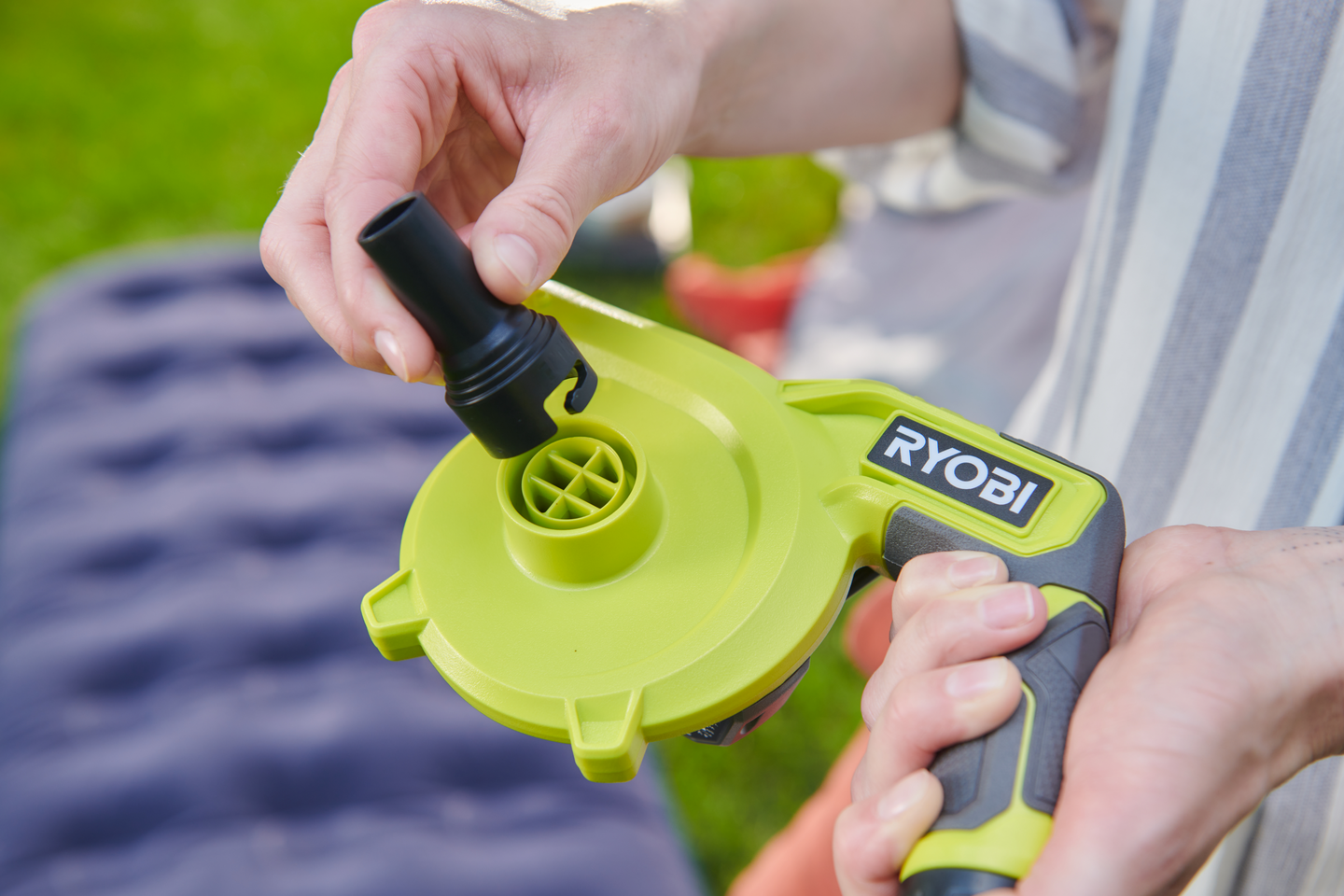 Puhallin RYOBI RVI4-0 4V USB Litium-sarja ei akkua USB-lataus