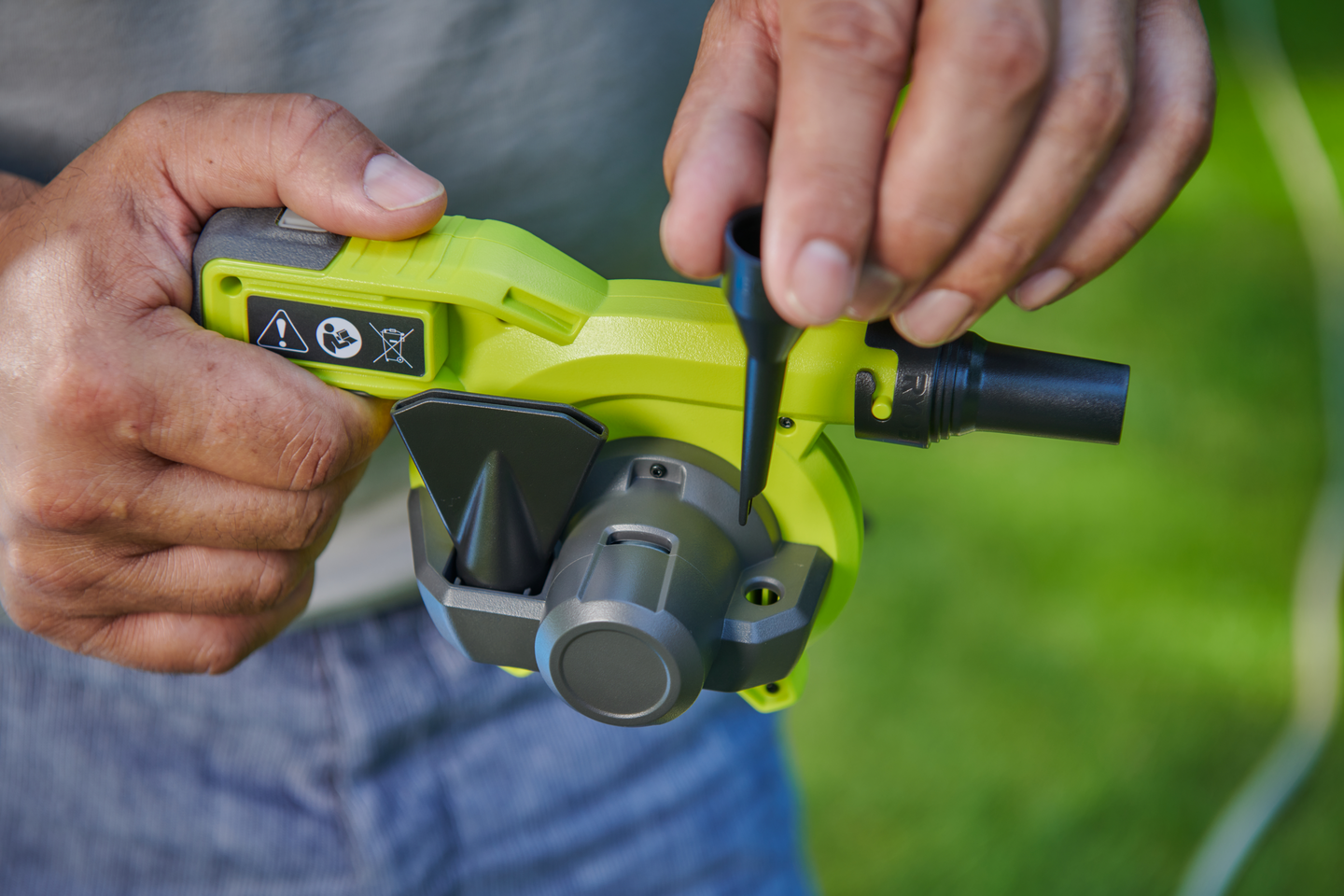 Puhallin RYOBI RVI4-0 4V USB Litium-sarja ei akkua USB-lataus