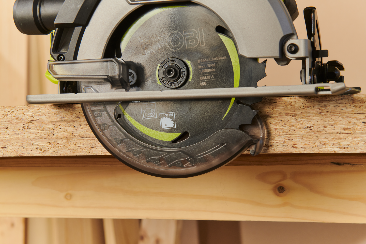 CIRKELSÅG RYOBI RCS18X1-0