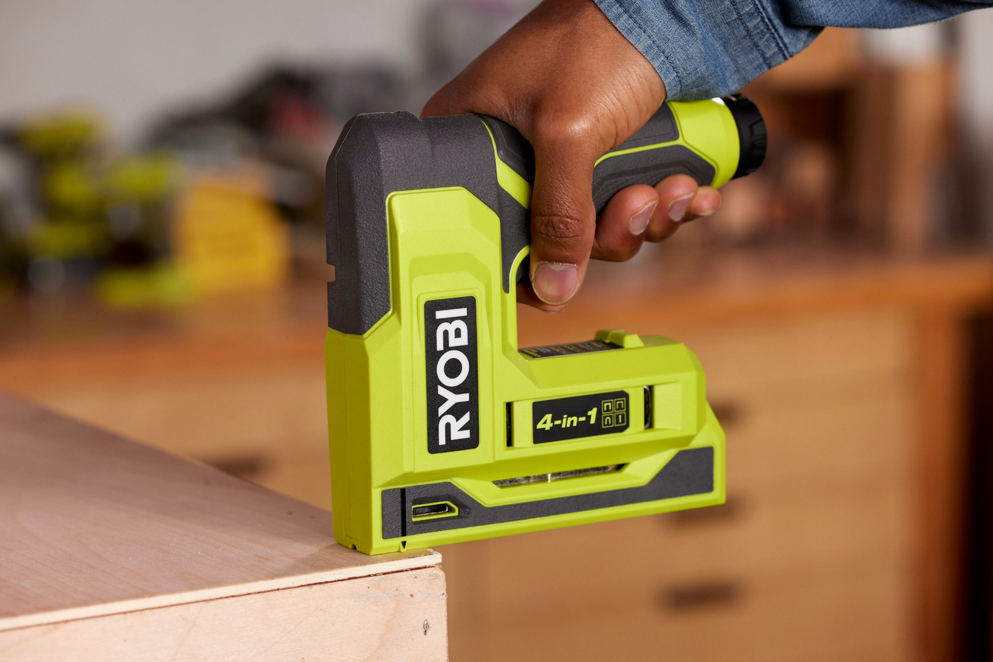 Nitoja RYOBI RST4-0 4V USB Litium-sarja ei akkua