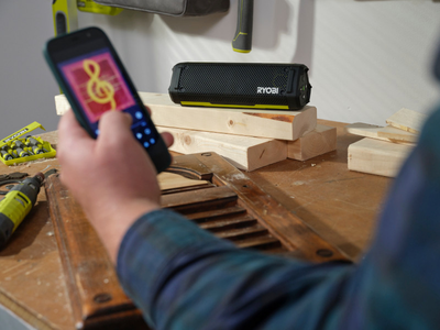 Kaiutin RYOBI RS4-120G 4V USB Litium-sarja 20W Bluetooth 1x2,0Ah akku