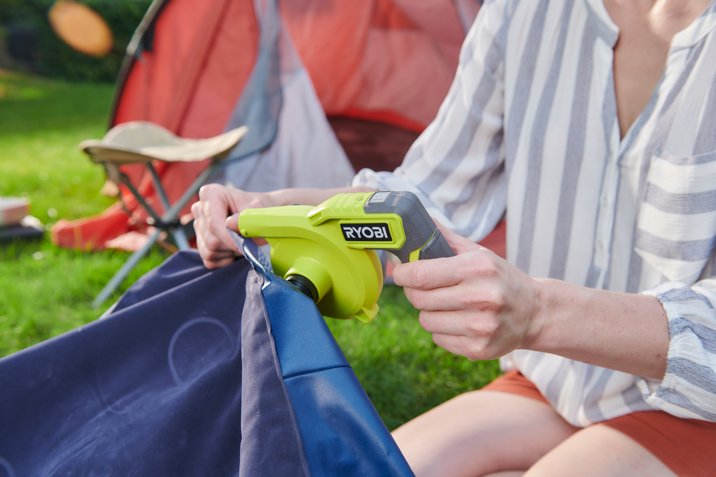 Puhallin RYOBI RVI4-0 4V USB Litium-sarja ei akkua USB-lataus