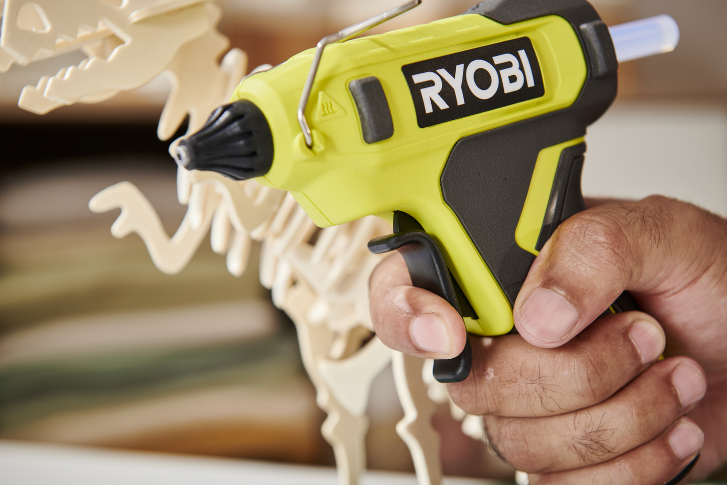 Liimapistooli Ryobi RGLU4-0 4V USB-Lithium runkoversio