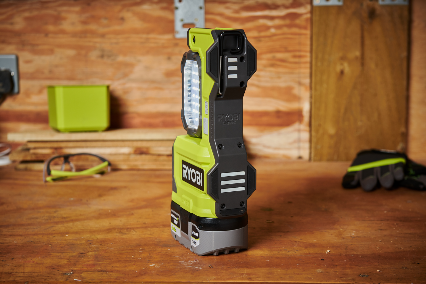 Led-työvalo Ryobi RMTL18-0 18V ONE+ 1500 Lumen runkoversio