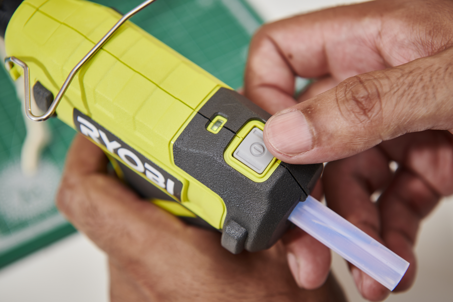 Liimapistooli Ryobi RGLU4-0 4V USB-Lithium runkoversio