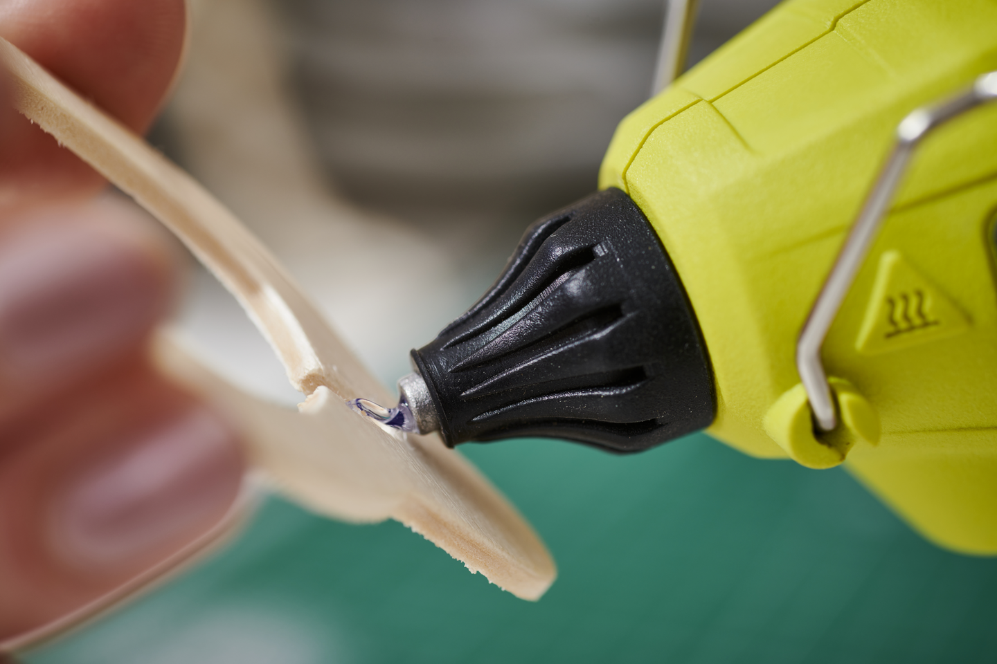 Liimapistooli Ryobi RGLU4-0 4V USB-Lithium runkoversio