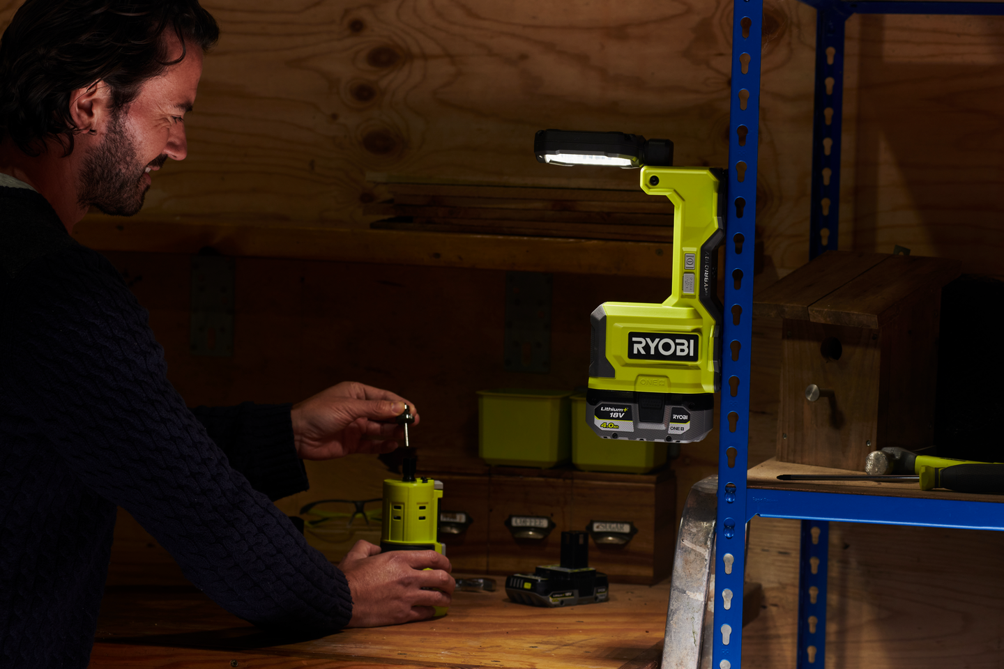 Led-työvalo Ryobi RMTL18-0 18V ONE+ 1500 Lumen runkoversio