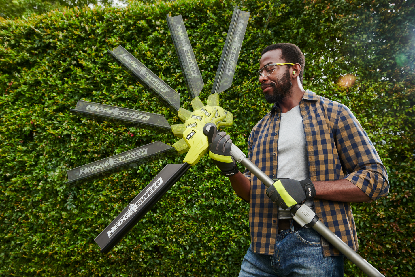 Pensasleikkuri teleskooppivarrella Ryobi RY18PHT40A-0 18V ONE+ runko