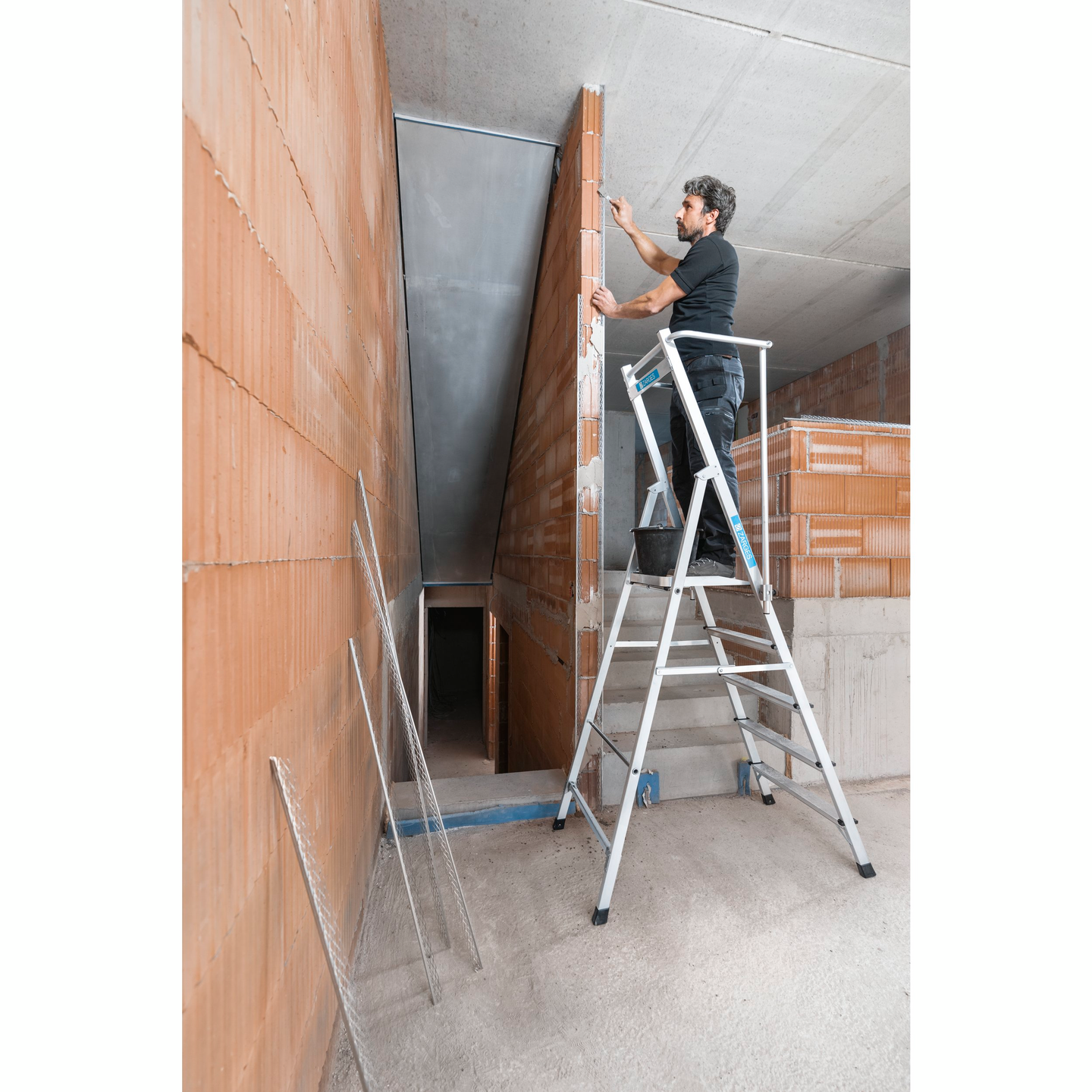 PLATTFORMSSTEGE ZARGES ZAP NEO S 8 STEG PLH 1,99M