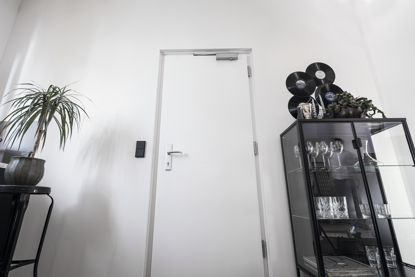 Ovensuljin ABUS AC7303 EN 3 maks. 60kg/960mm leveälle ovelle