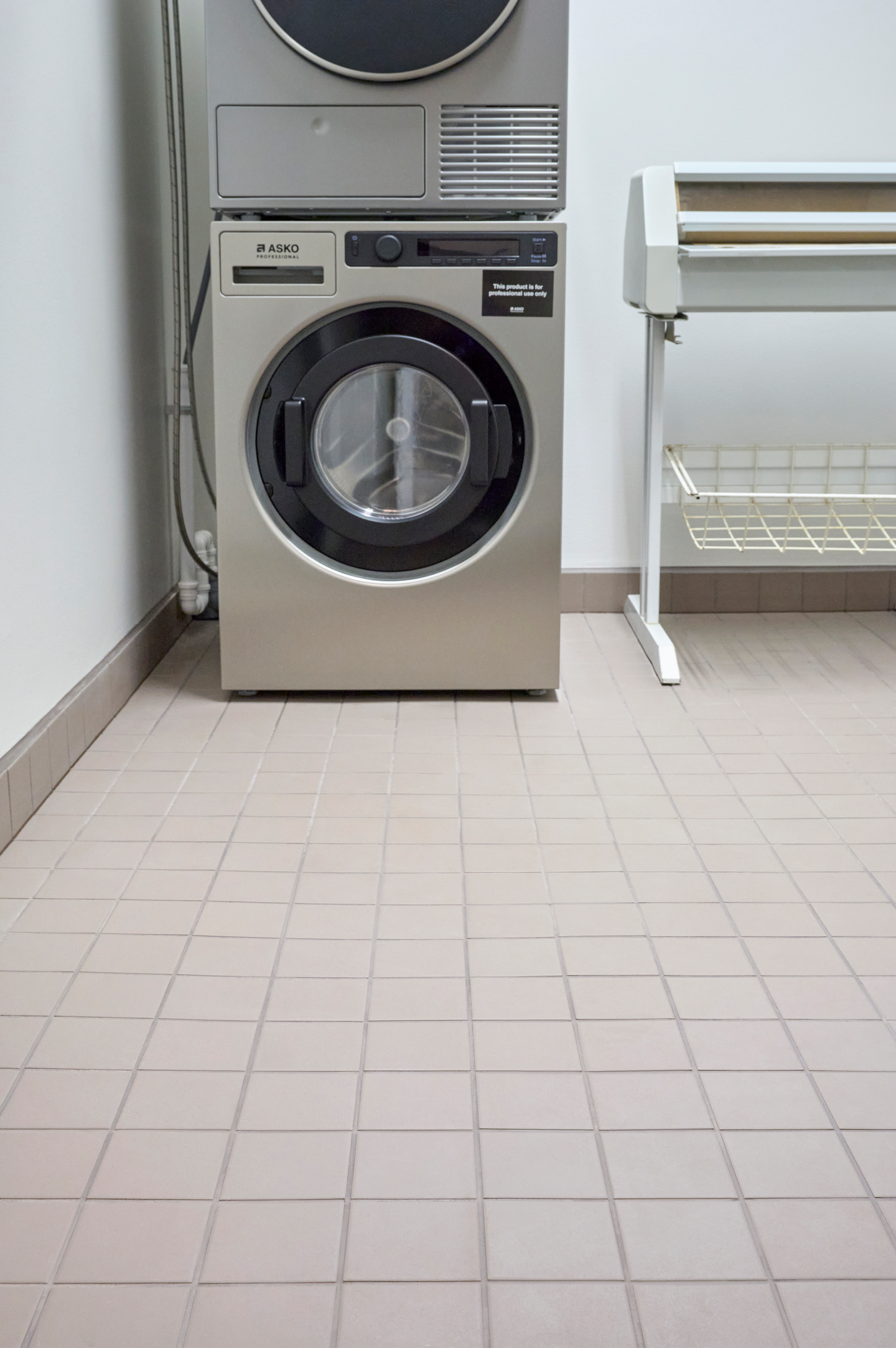 Lattialaatta Cello Aava 9,7x9,7 luonnonvalkoinen R10B 0,97m²