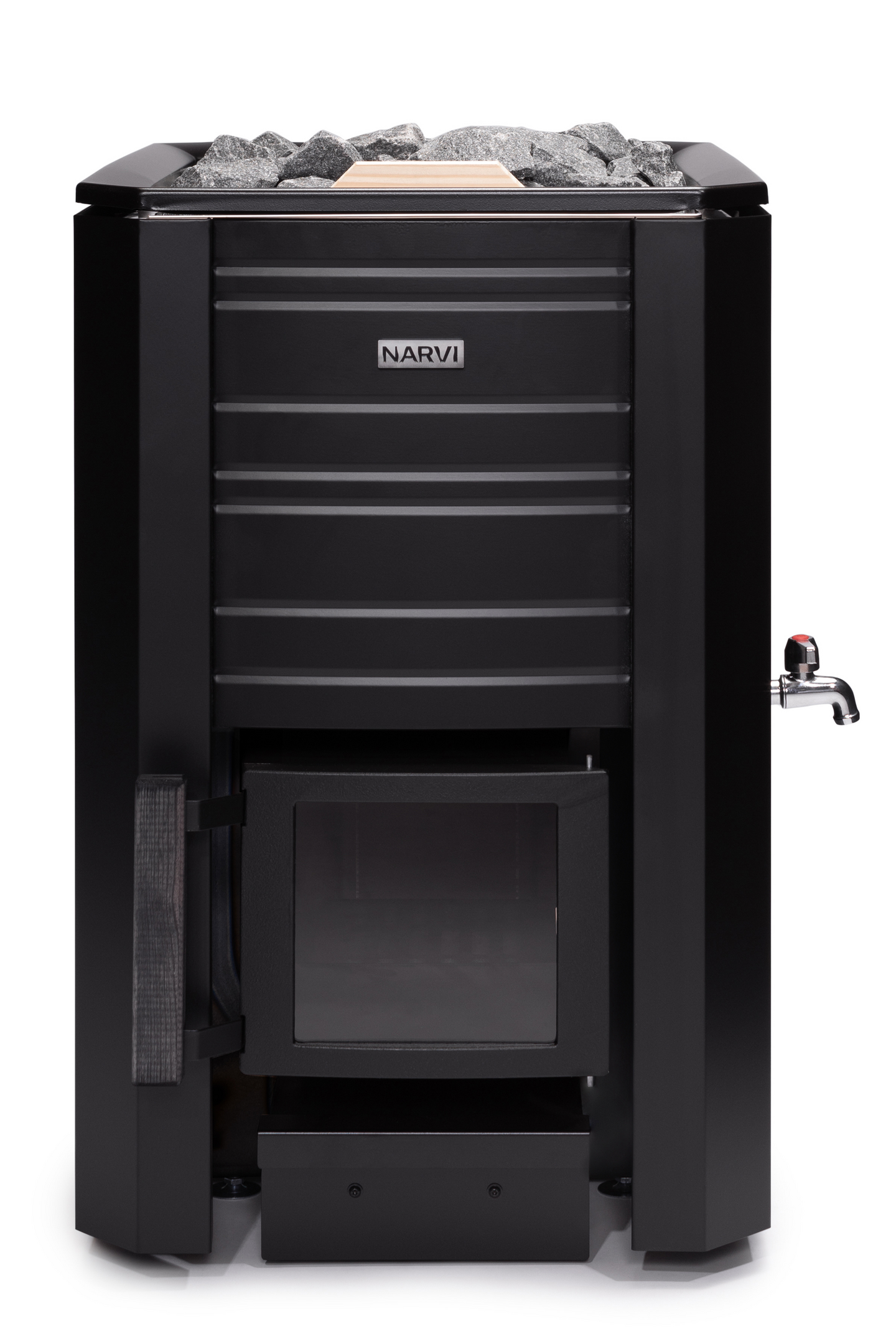 Puukiuas Narvi Black 20 vesisäiliö edessä