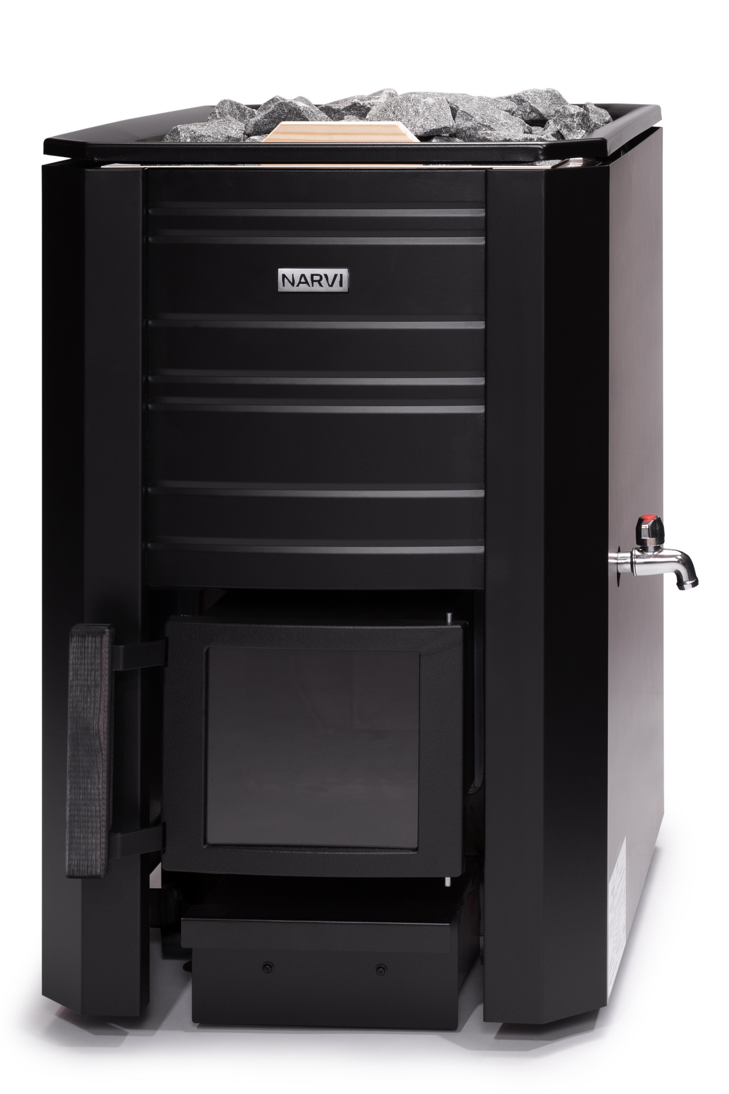 Puukiuas Narvi Black 20 vesisäiliö edessä