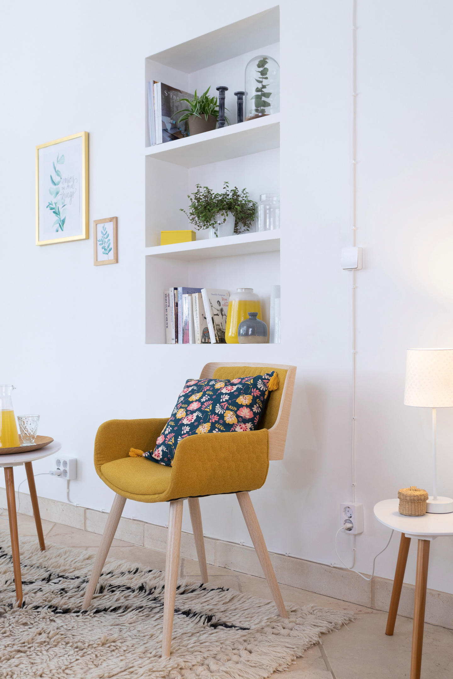 Pintapistorasia Schneider Electric Exxact IP21 2-os valkoinen