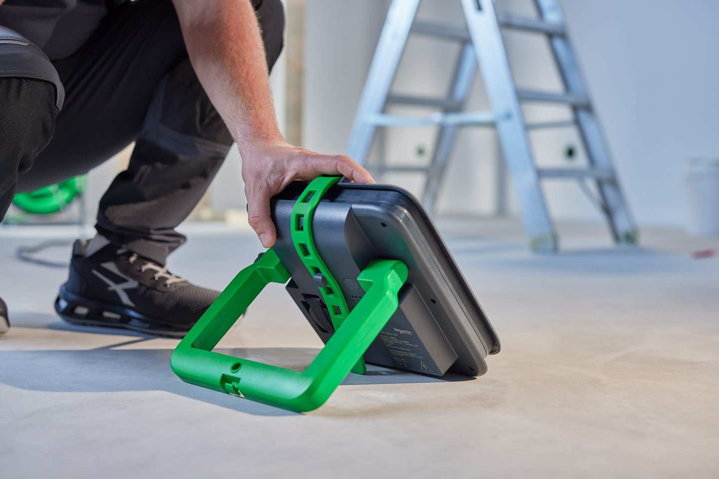 Työmaavalaisin Thorsman 35W 4000lm ladattava IP54