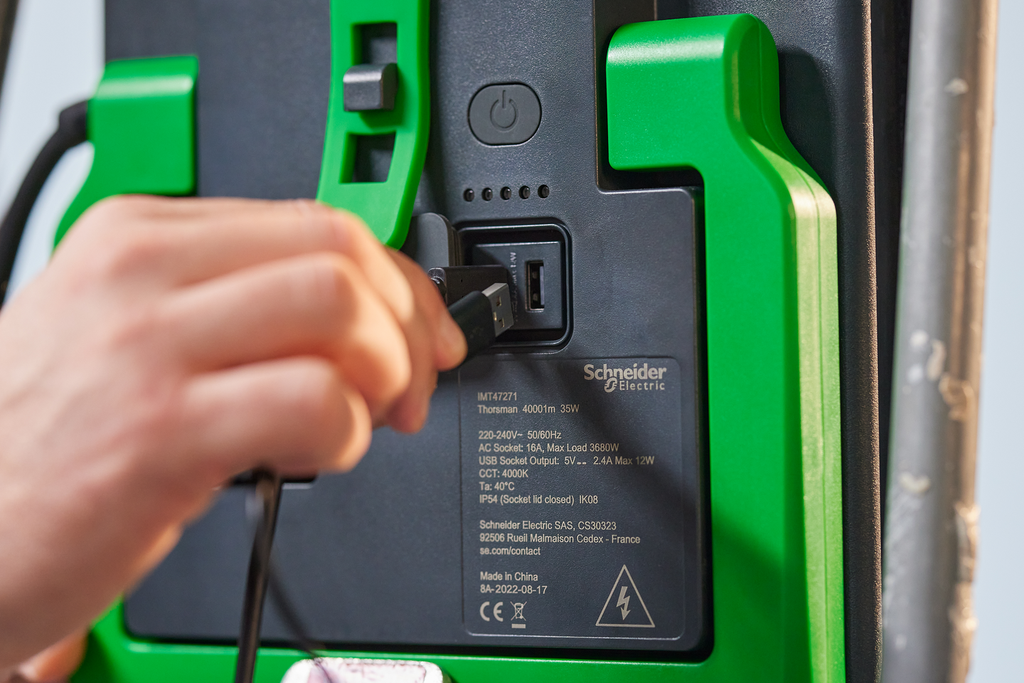 Työmaavalaisin Thorsman 35W 4000lm ladattava IP54