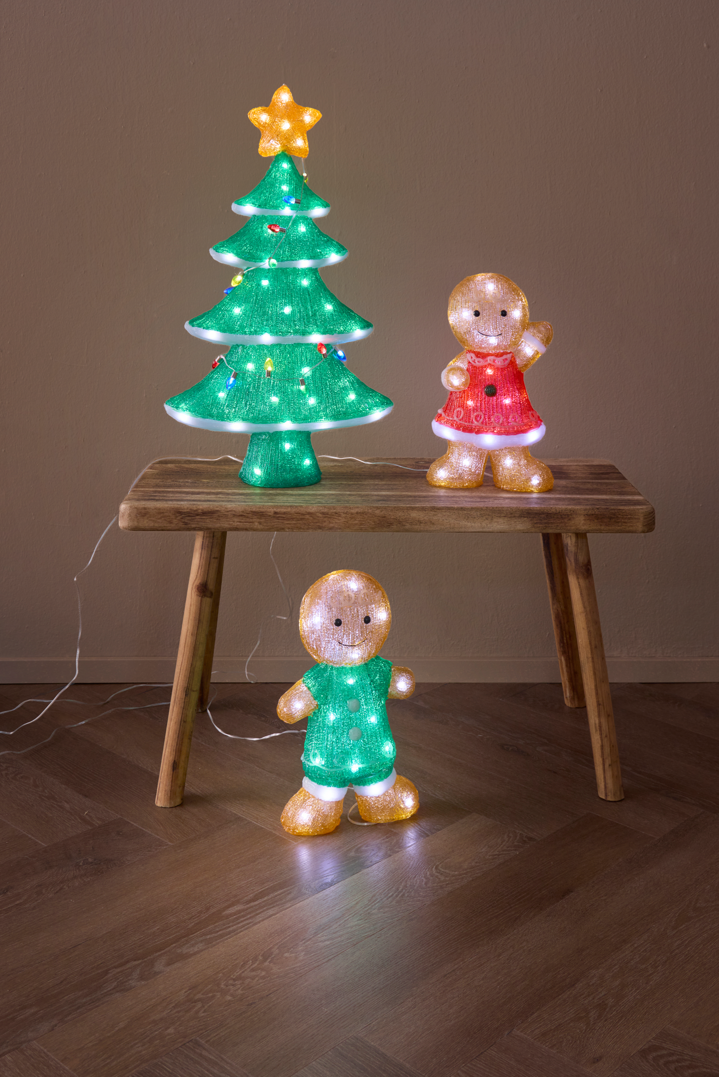 Led-piparikakkutyttö Cello 35cm 30led IP44