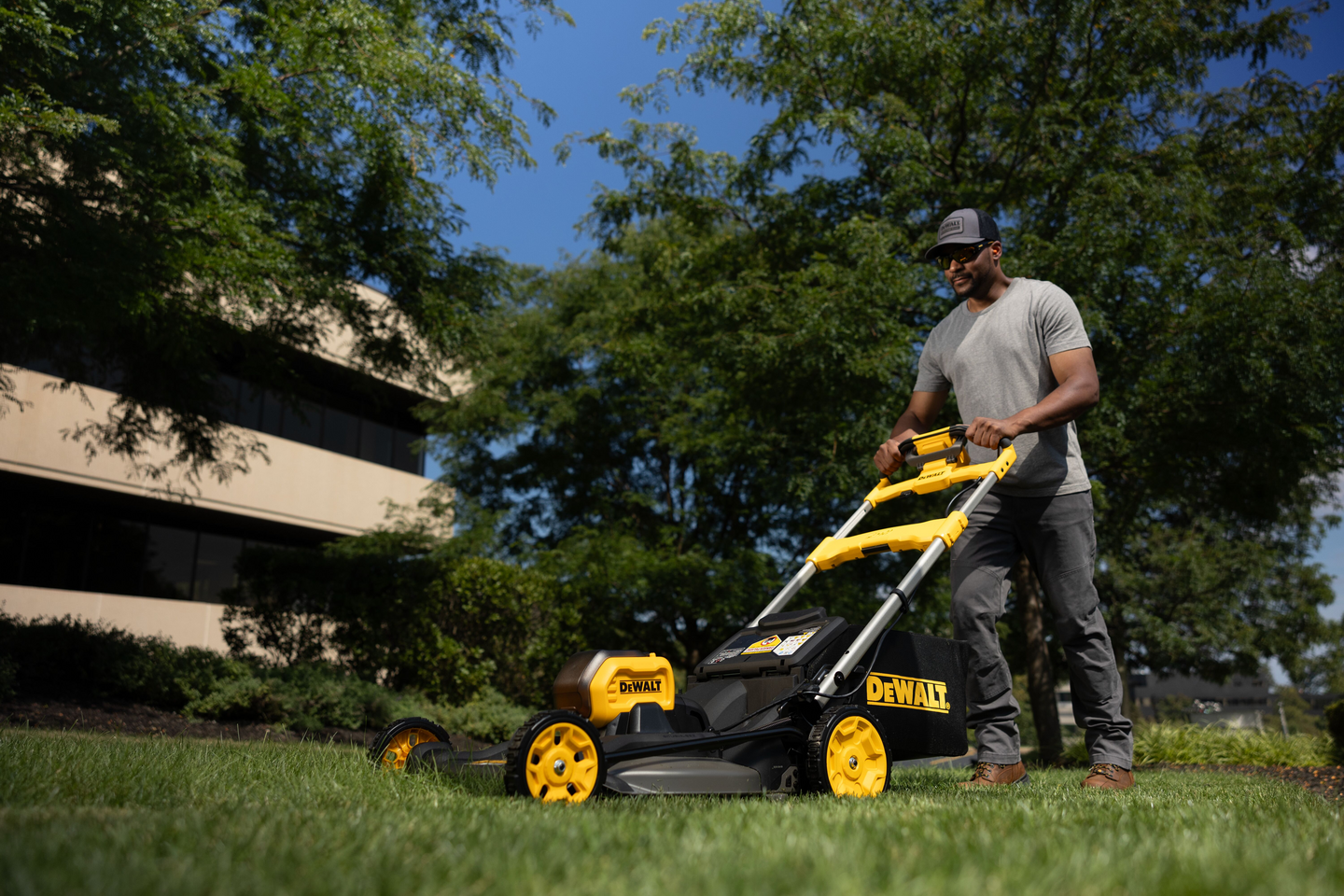 Akkuruohonleikkuri DeWalt DCMWSP550N 54V runko