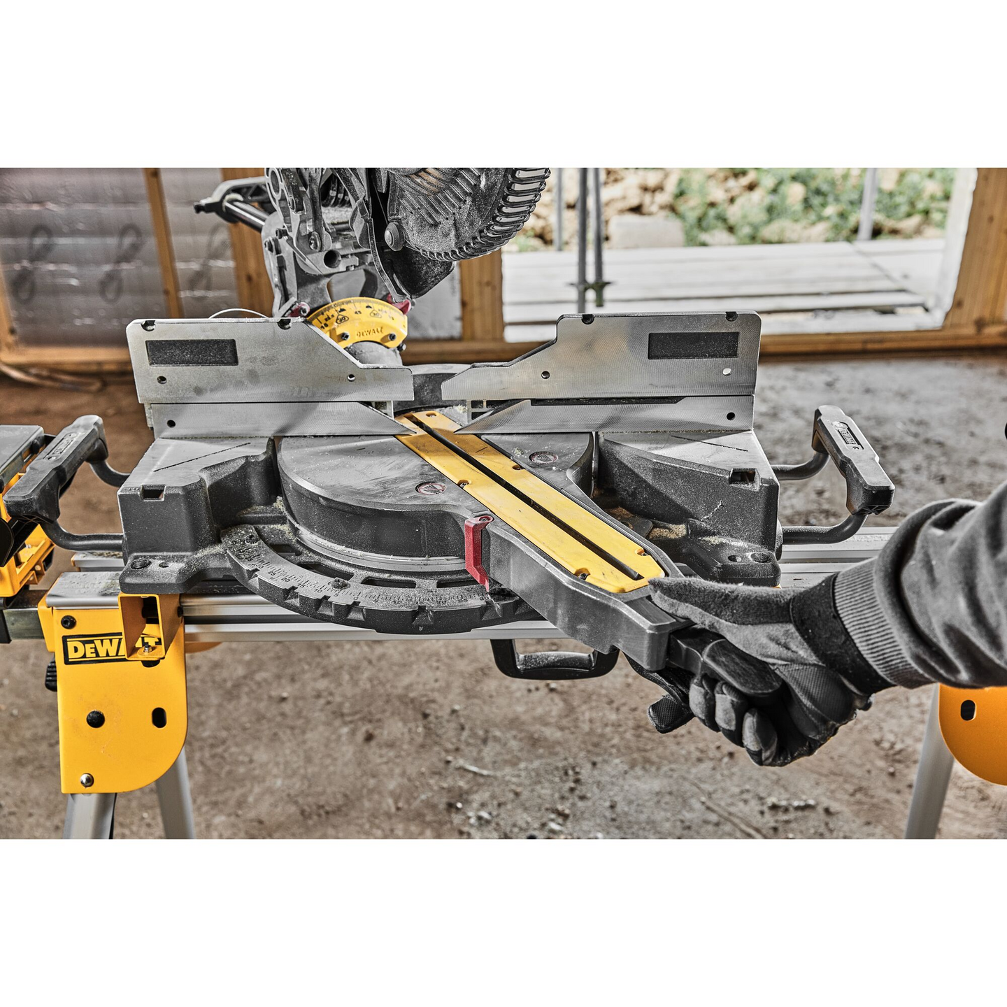 Akkukatkaisu- ja jiirisaha DeWalt DCS781N 54V 305mm XR runko