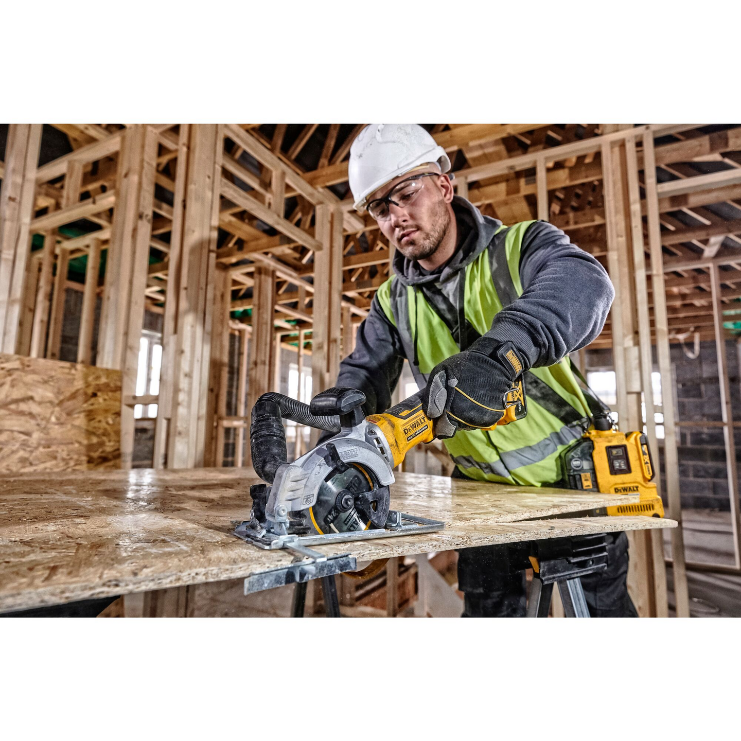 Akkupyörösaha Dewalt 115mm DCS571N-XJ