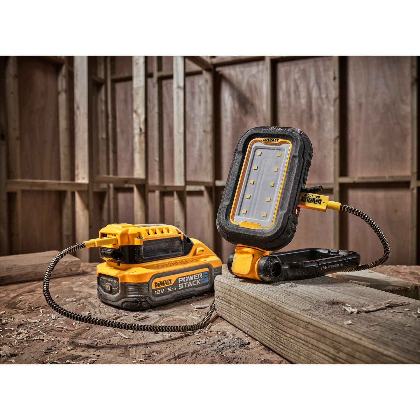 Työvalo DeWalt DCL182 USB-C