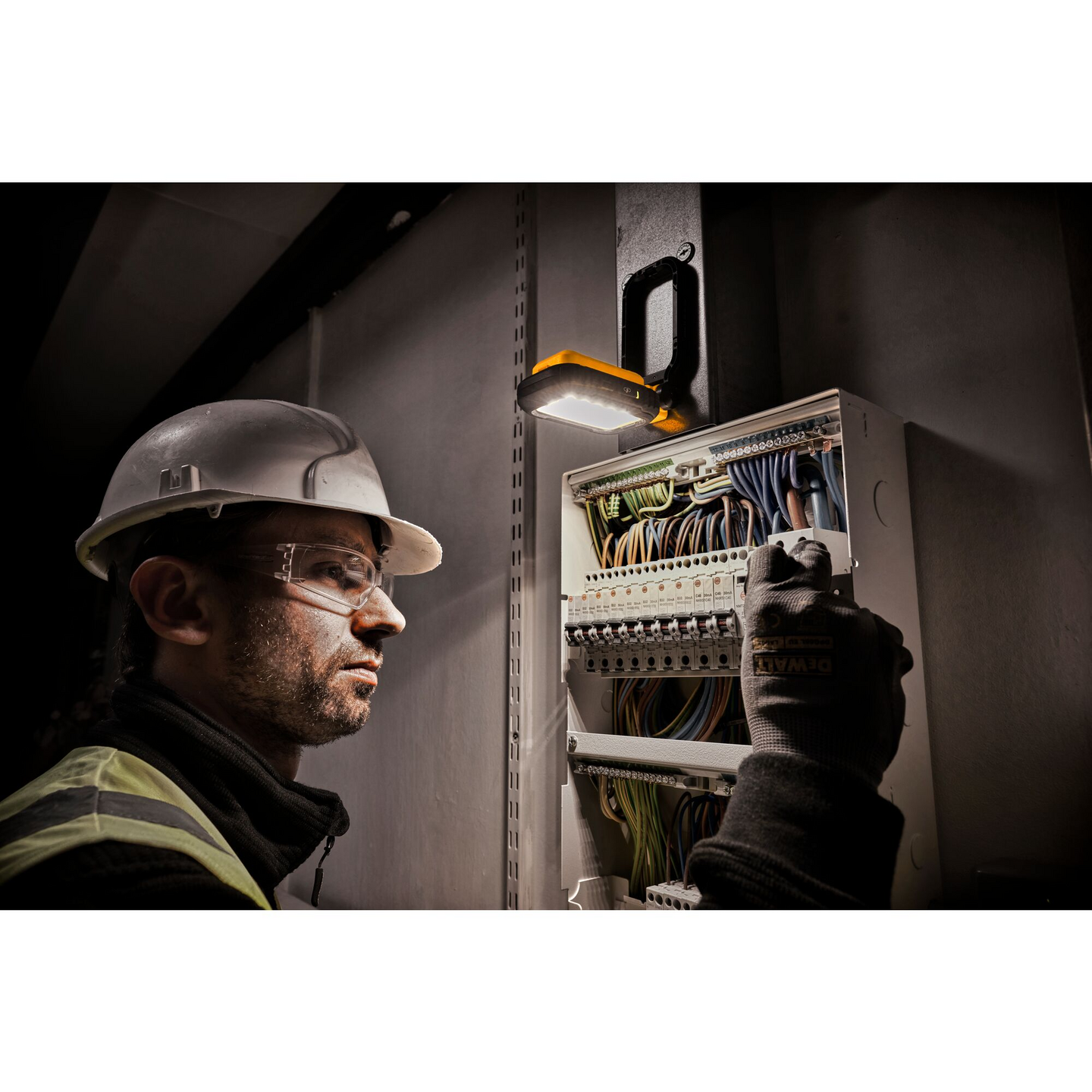 Työvalo DeWalt DCL182 USB-C