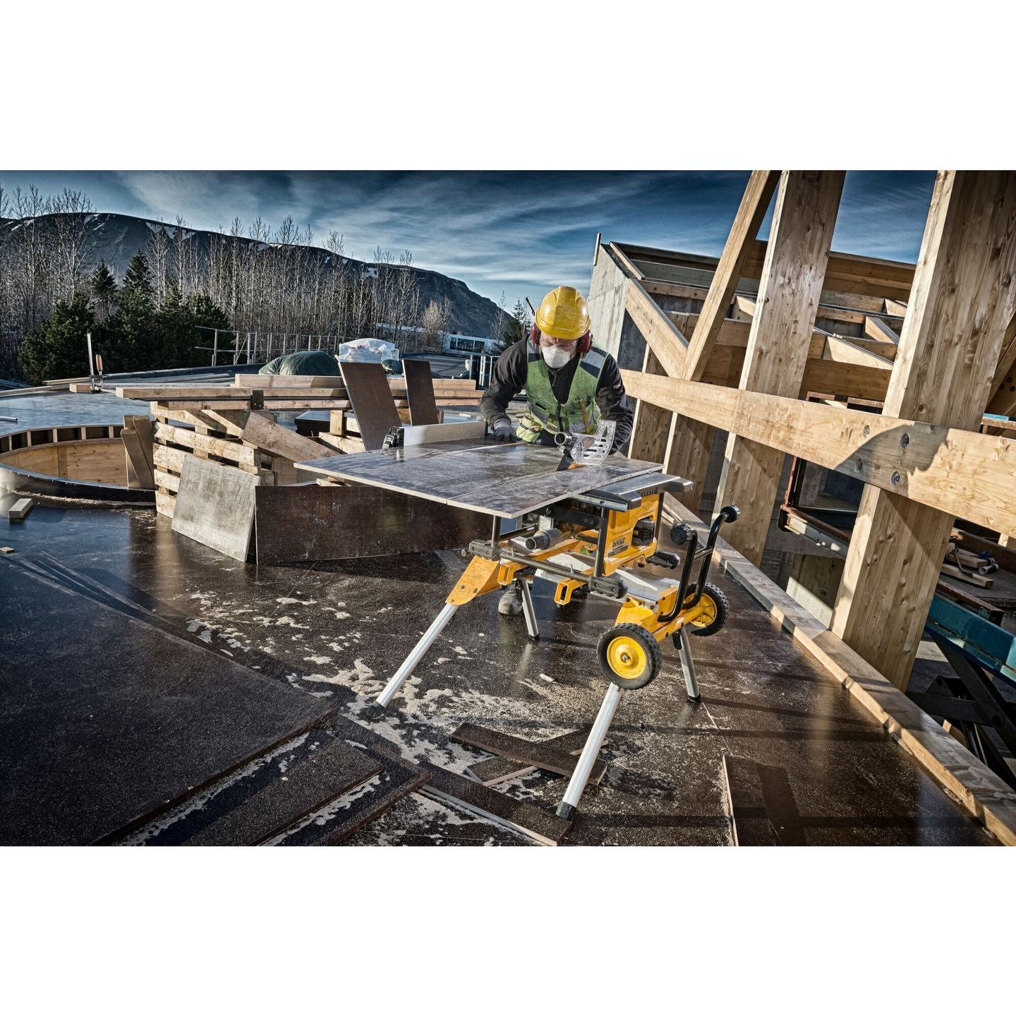 Akkupöytäsaha DeWalt DCS7485N 54V runko XR Flexvolt