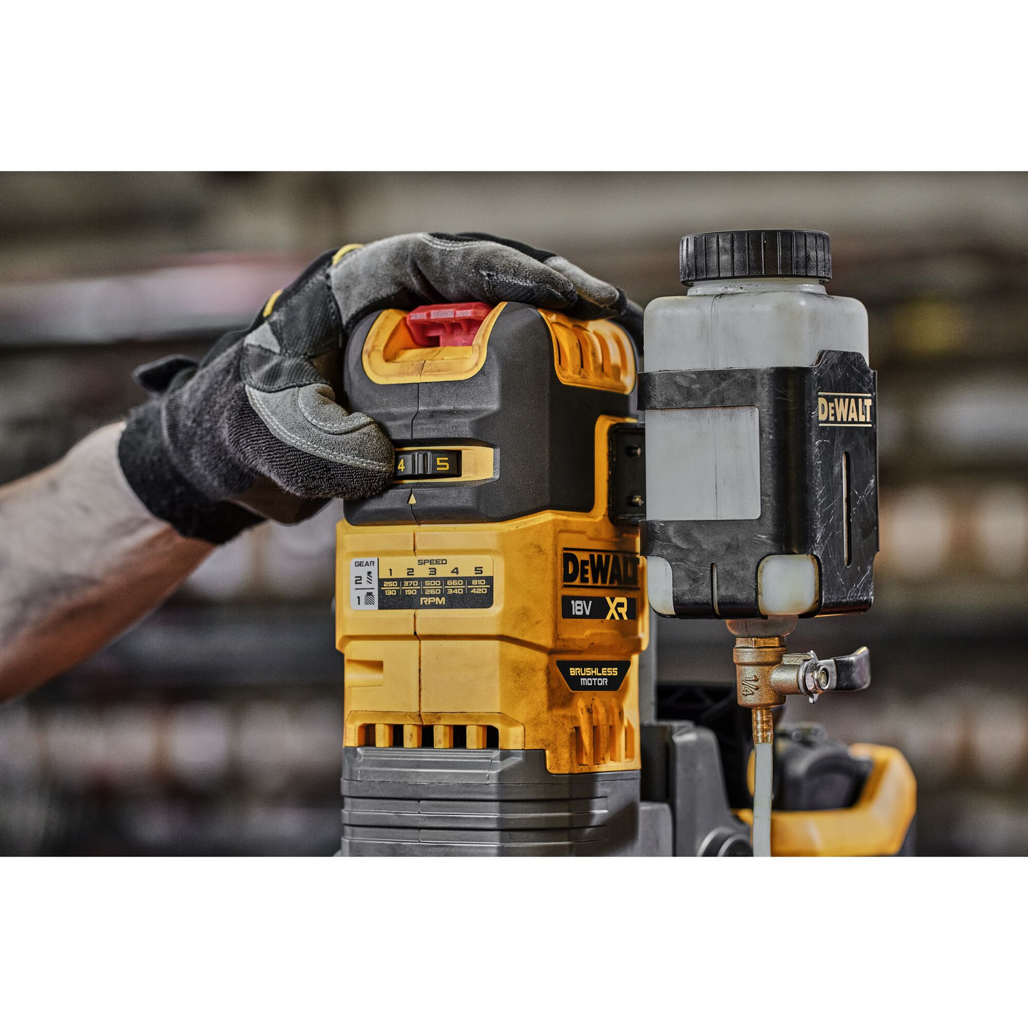 Akkumagneettiporakone DeWalt DCD1623X2G 18V XR 2X9,0Ah