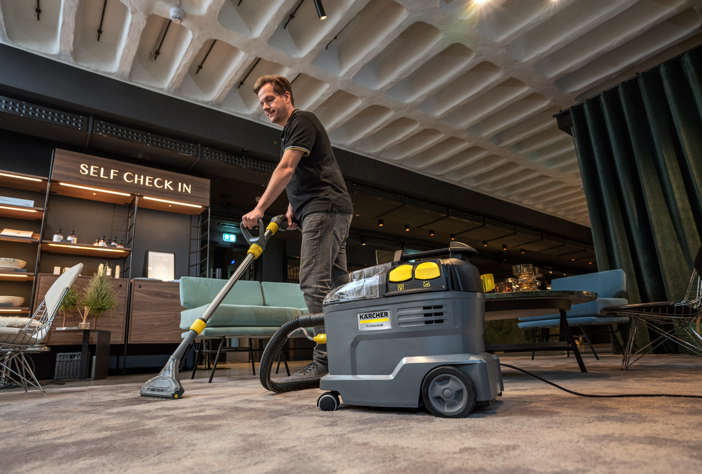 Tekstiilipesuri Kärcher Puzzi 8/1 ADV