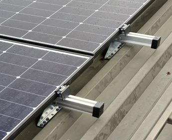 PV-kiinnityskiskon pääty Orima 4kpl 40x40mm