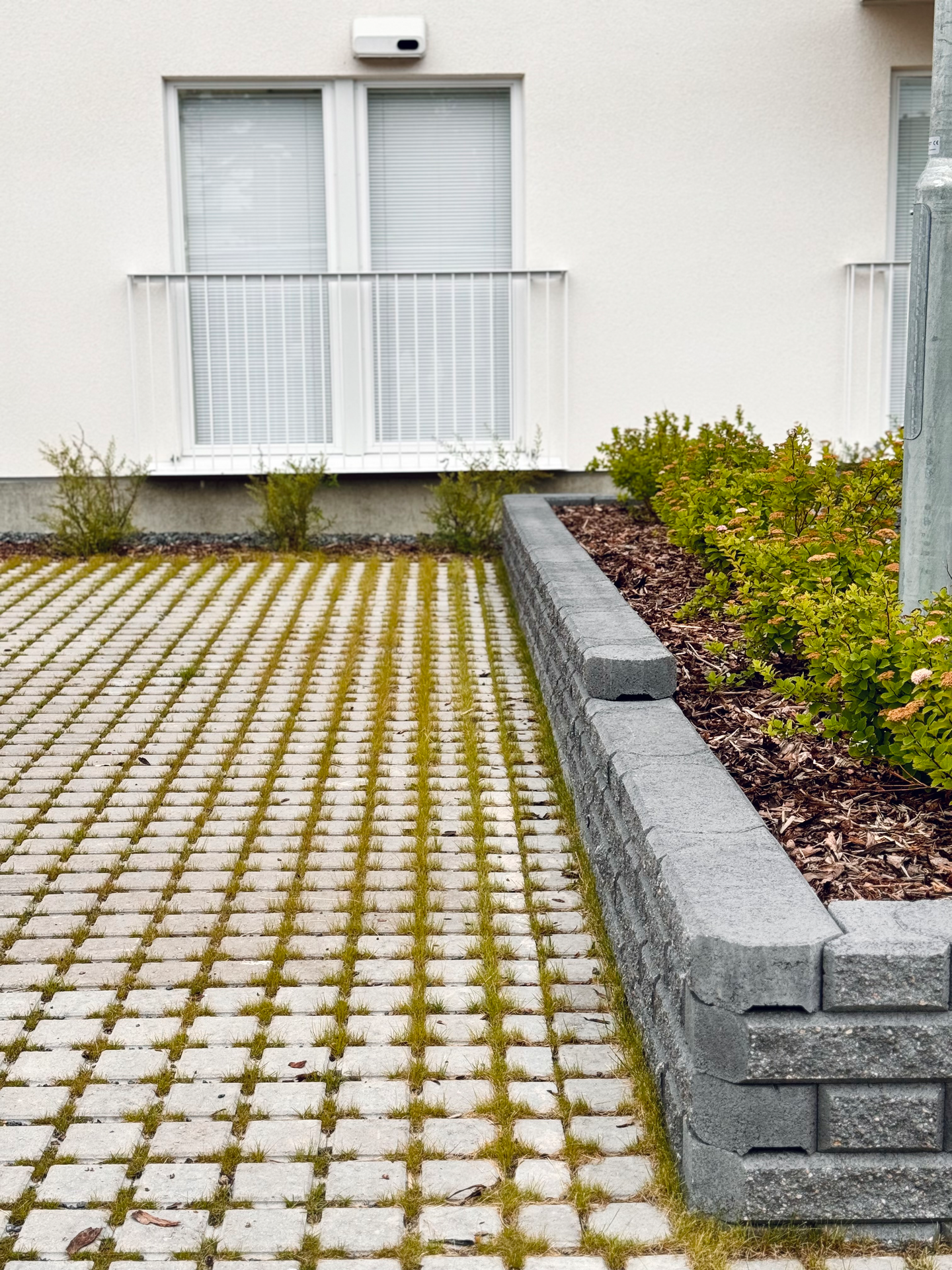 Hulekivi HB 140x140x80mm musta 51kpl/m²