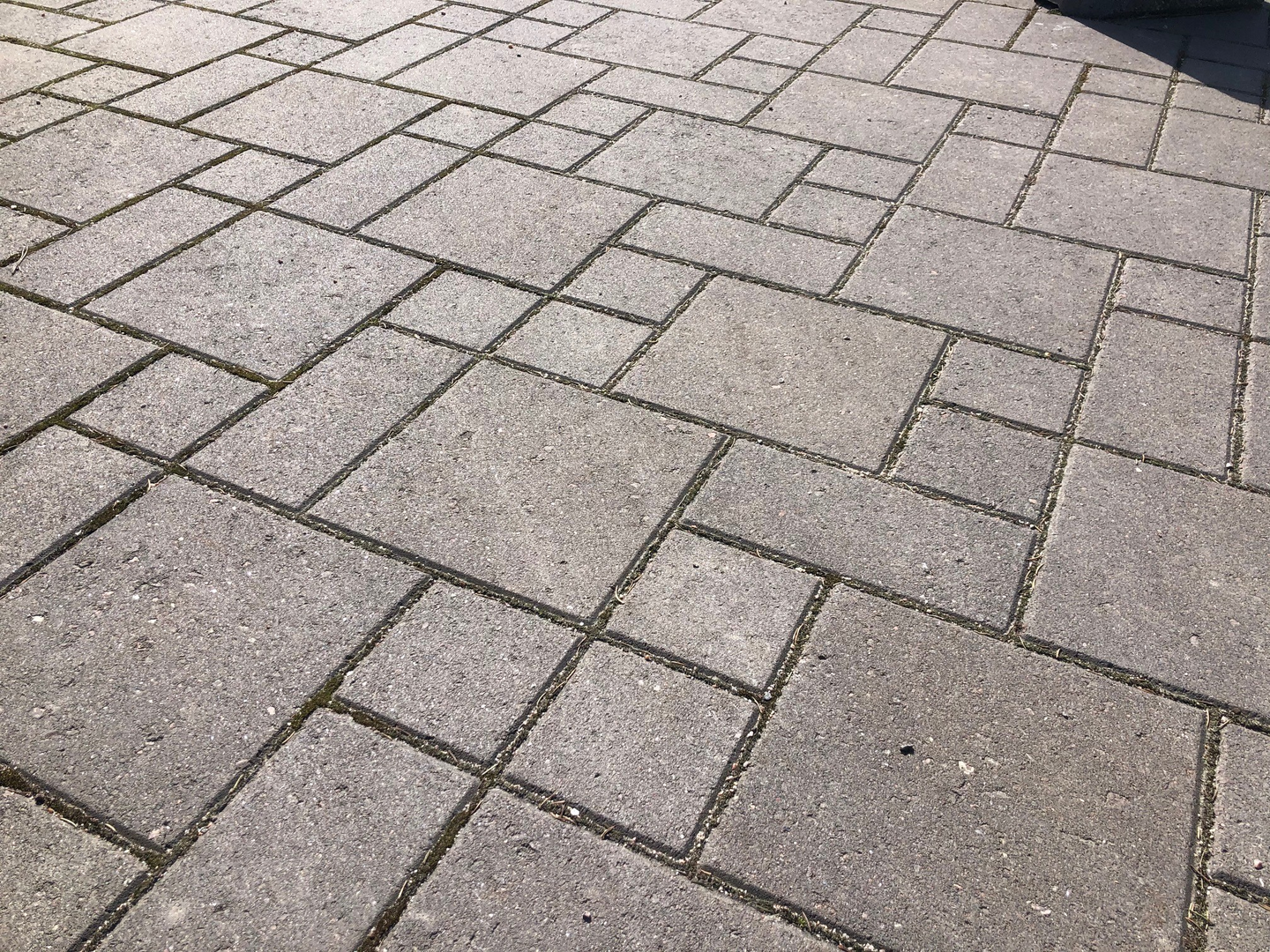 Aukiokivi HB 138x138x60mm musta 10,0m²/lava 1405kg/lava