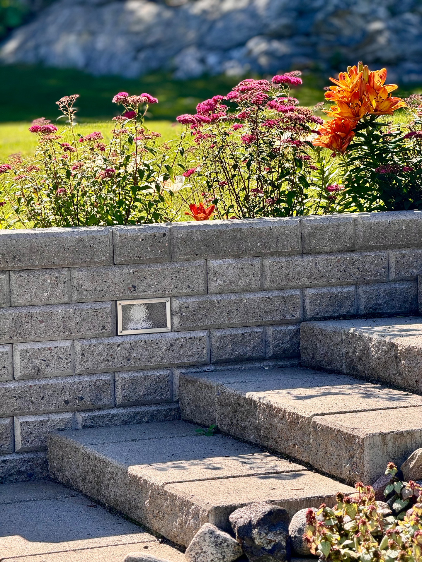 Vallikivi normaalikivipari HB 630x215x100mm harmaa 56paria/lava 1180kg/lava