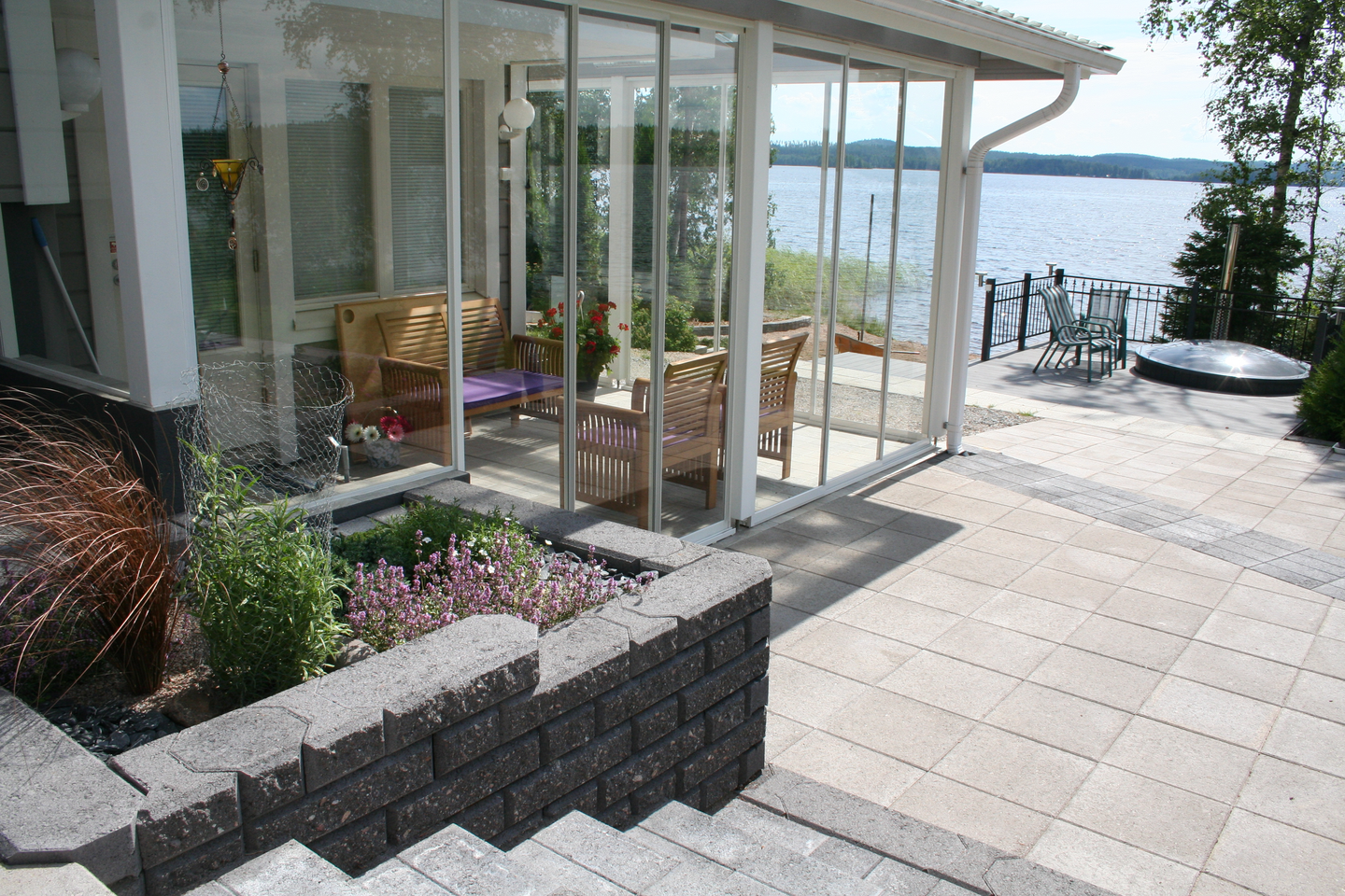 Vallikivi normaalikivipari HB 630x215x100mm musta 56paria/lava 1180kg/lava