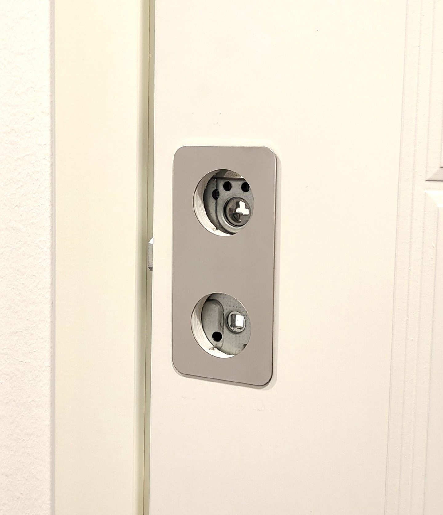 Peitekilpi PROF 67x142x2mm kiillotettu ruostumaton teräs