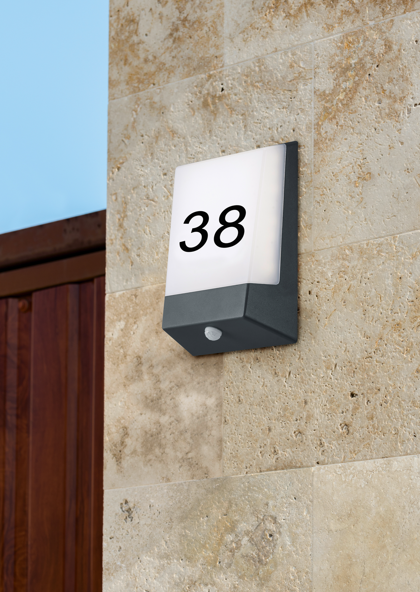 Numerovalaisin TRIO Kasai led 9W 850lm antrasiitti