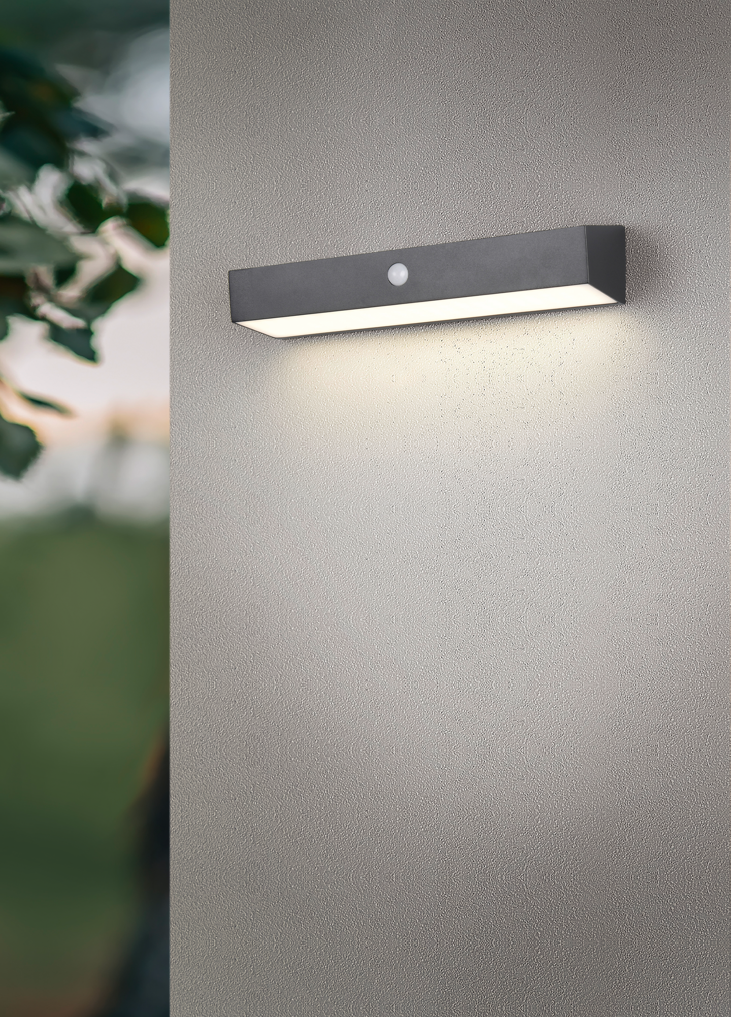 Aurinkokennovalaisin TRIO Silves Hybrid led 6W 700lm musta ladattava