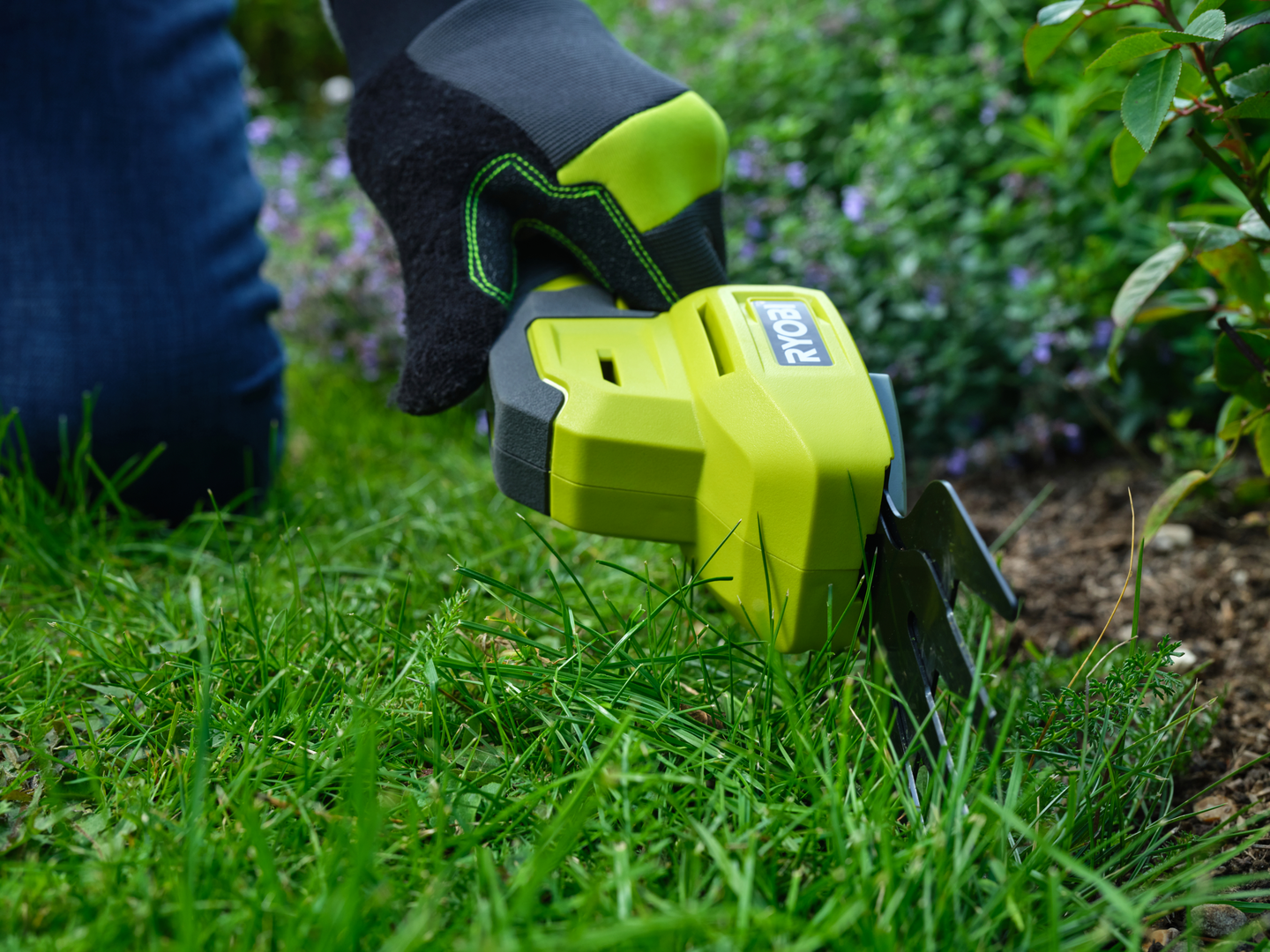 Akkuruohosakset/-pensasleikkuri Ryobi RY4CGSA-120 4V USB Lithium 1x2,0Ah