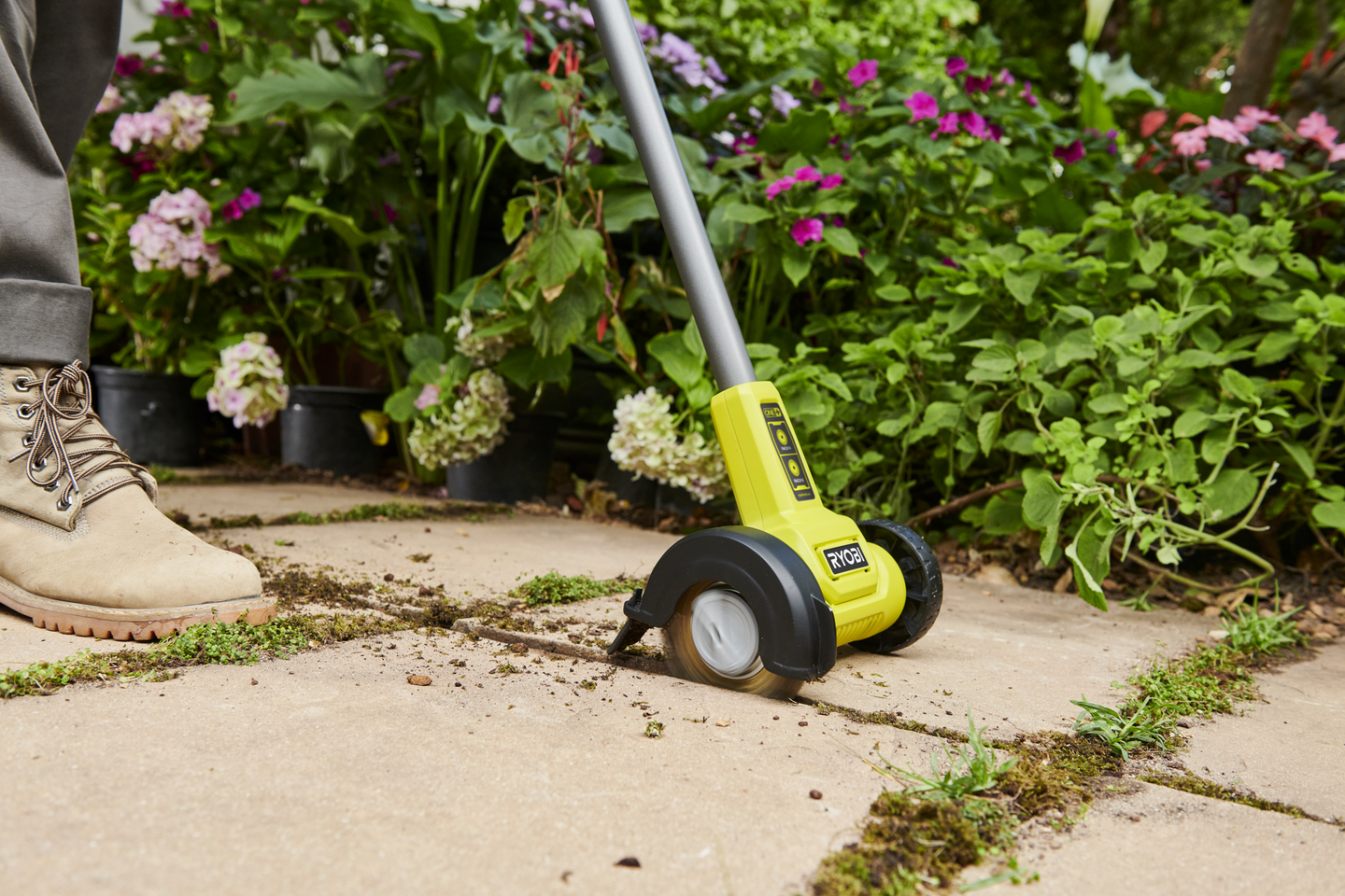 Saumaharja Ryobi RY18PCC-120 18V ONE+ 1x2,0Ah