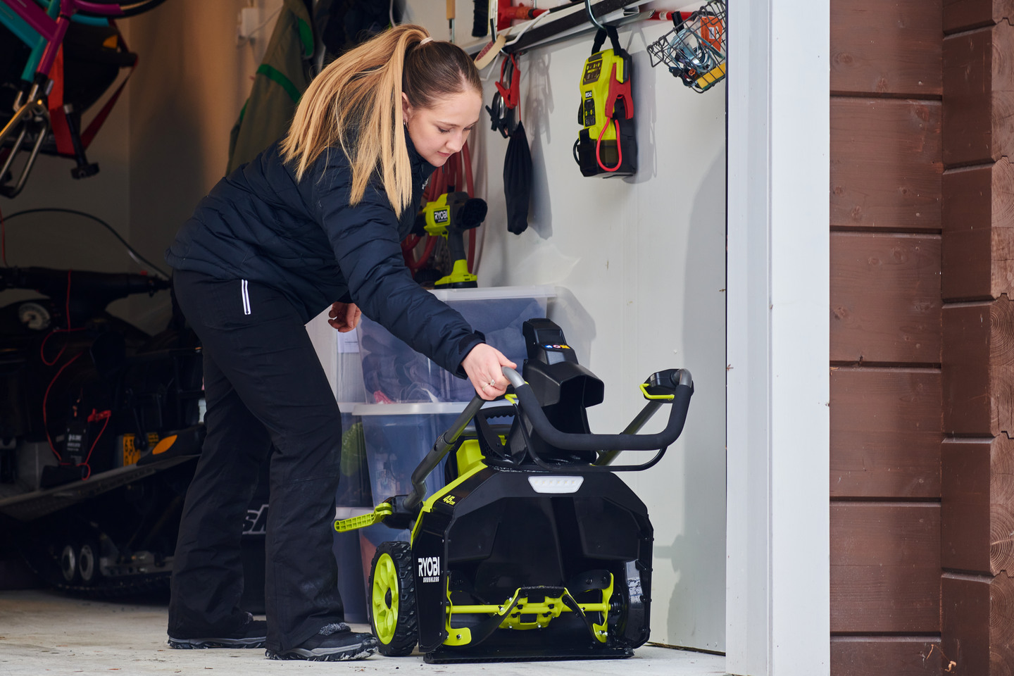 Akkulumilinko Ryobi RY18STX45A-240 18V ONE+hiiliharjaton 2x4,0Ah akut