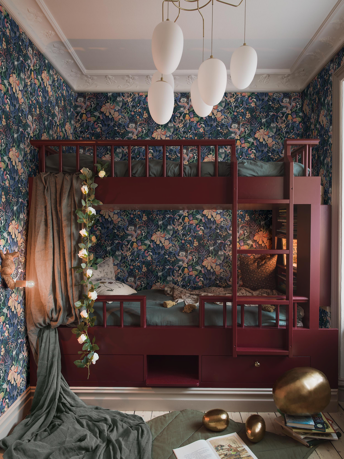 Kuitutapetti Boråstapeter Fairyland 8150 Magic Woods 10,05m